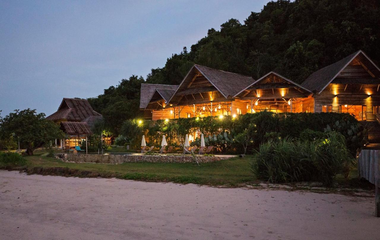 Telunas Private Island Sugi Exterior photo